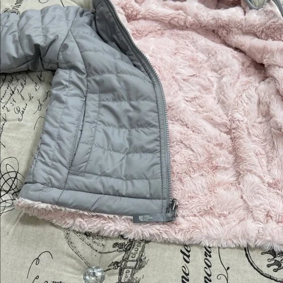 The North Face Girls Mossbud Swirl Reversible Jacket - Picture 10 of 13